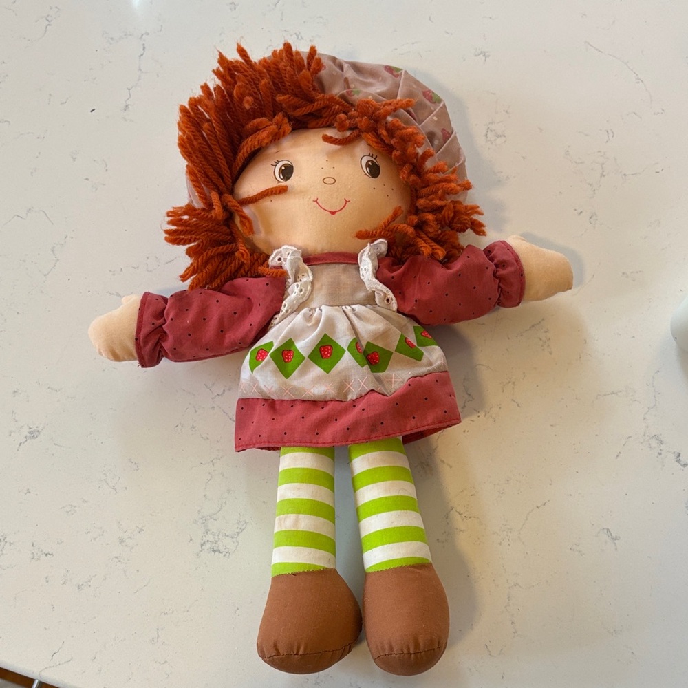 Vintage 1995 Strawberry Shortcake Doll